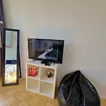 Zentrale Und Komfortable Wohnung